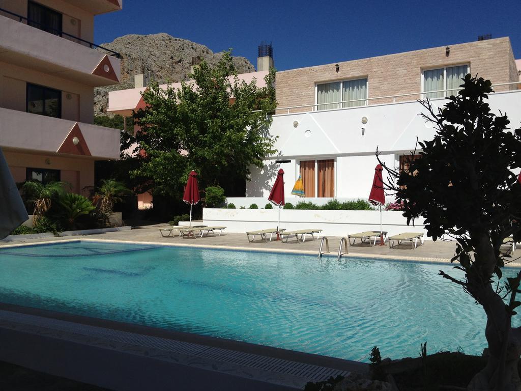 Saint Konstantin Beach Apartments Stegna Екстериор снимка