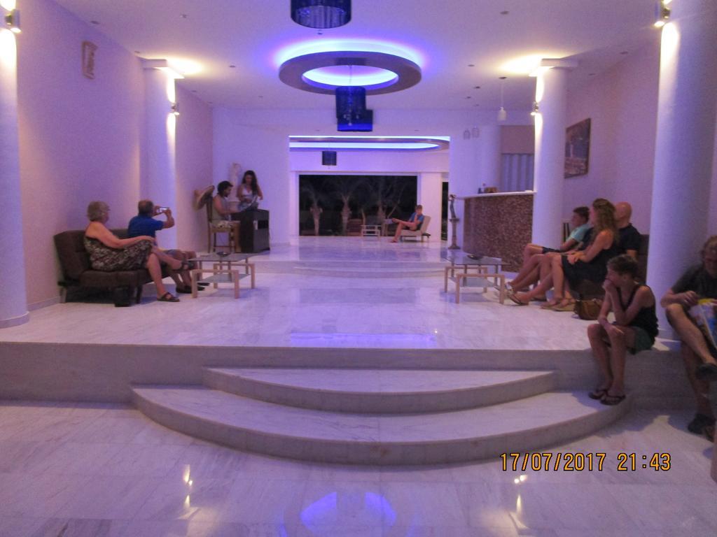 Saint Konstantin Beach Apartments Stegna Екстериор снимка