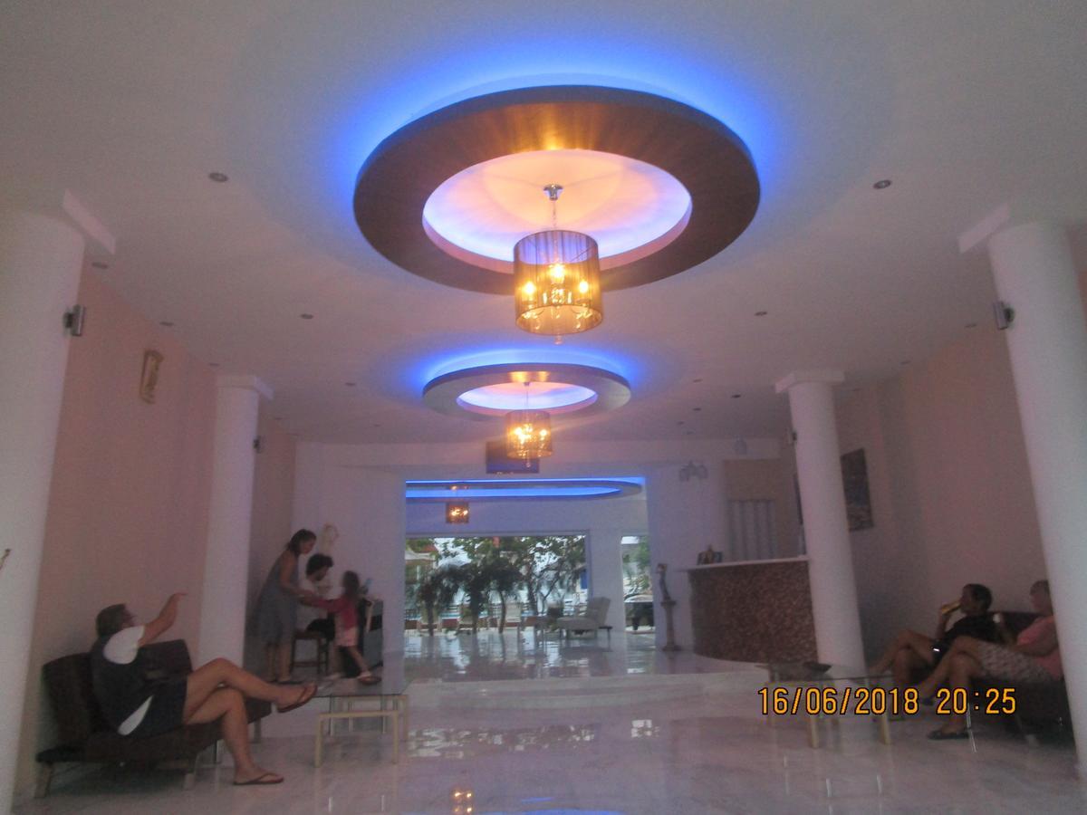 Saint Konstantin Beach Apartments Stegna Екстериор снимка