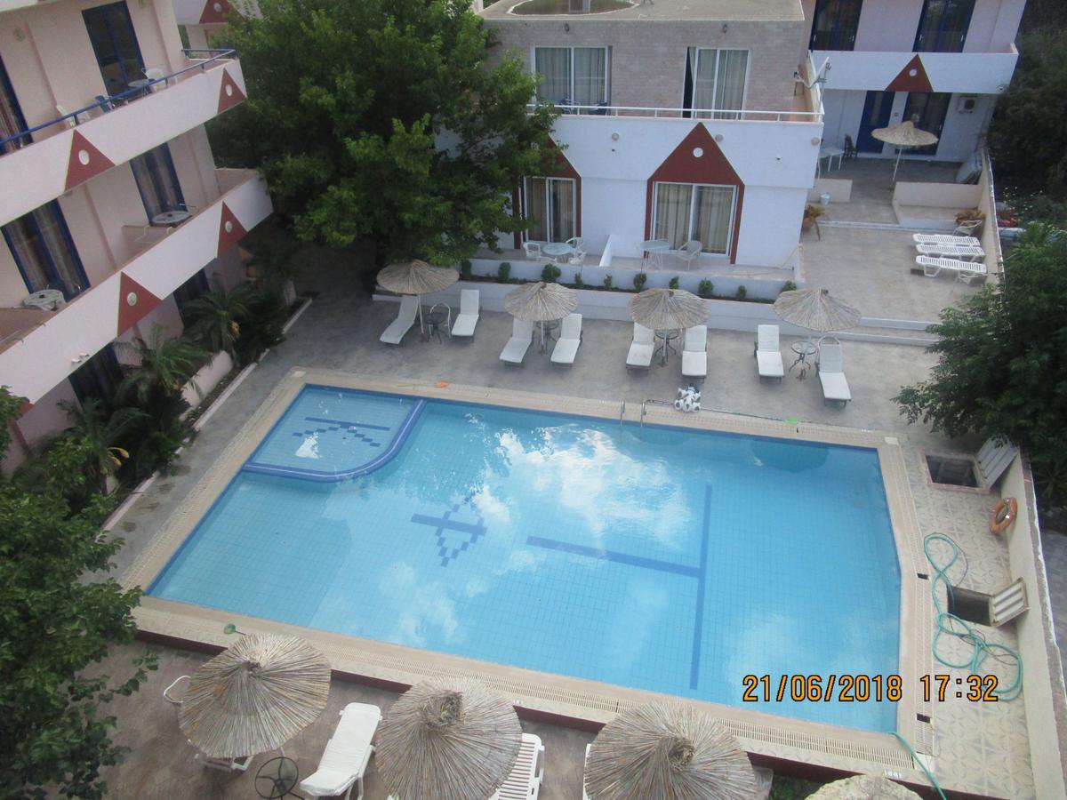 Saint Konstantin Beach Apartments Stegna Екстериор снимка