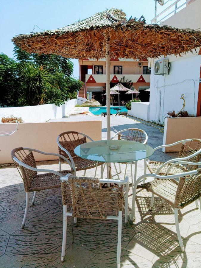 Saint Konstantin Beach Apartments Stegna Екстериор снимка