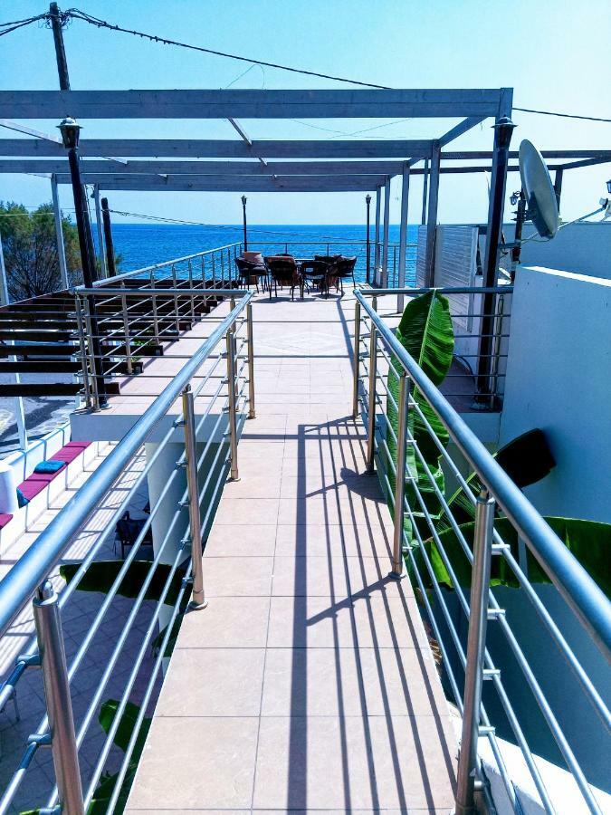 Saint Konstantin Beach Apartments Stegna Екстериор снимка
