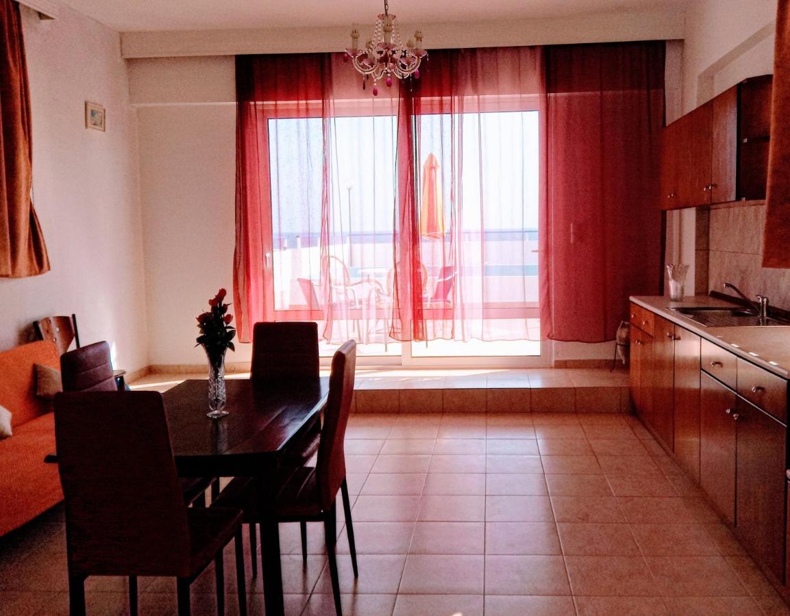 Saint Konstantin Beach Apartments Stegna Екстериор снимка